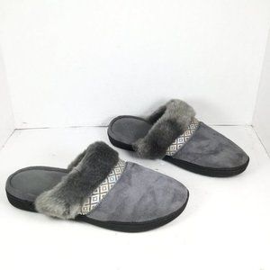 Isotoner Women's Grey Slippers Size 7.5-8